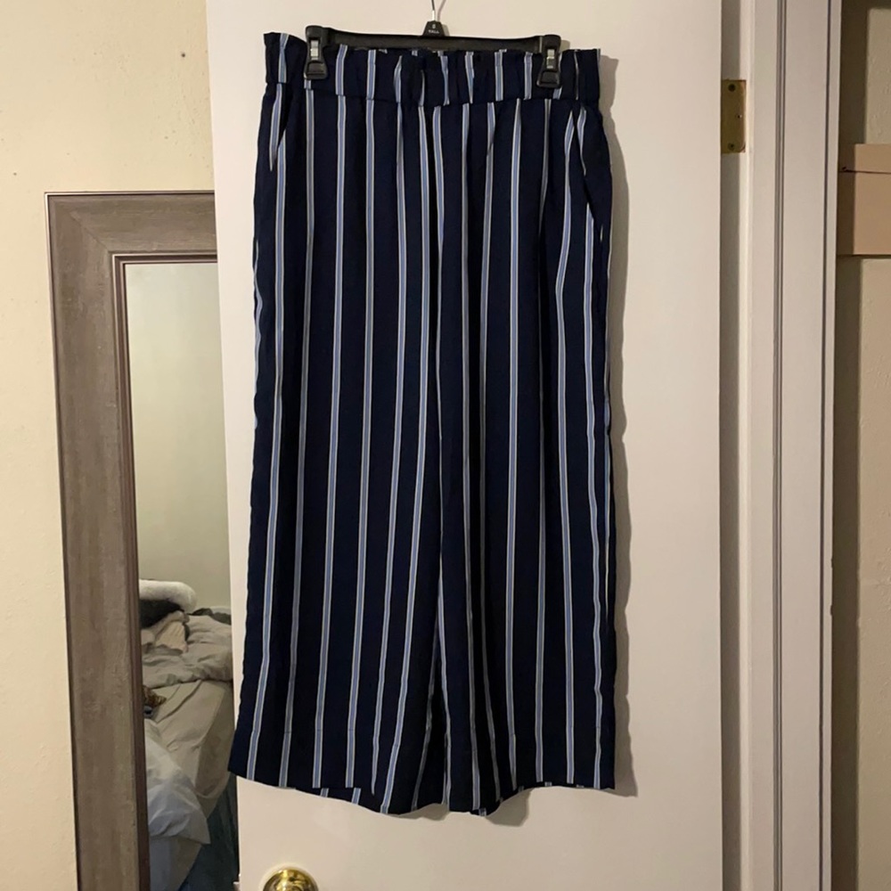 High waisted cropped pants